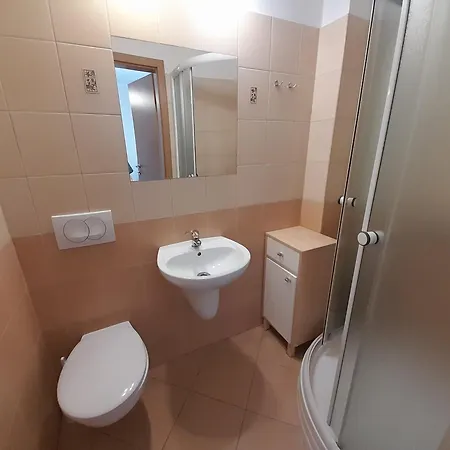 Privatunterkunft Lewada Trzyosobowy Z Balkonem