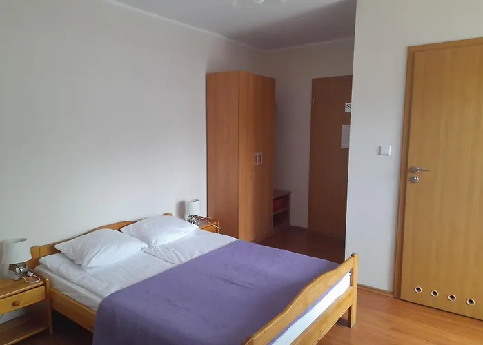 Lewada Trzyosobowy Z Balkonem Δωμάτια σε οικογενειακή κατοικία